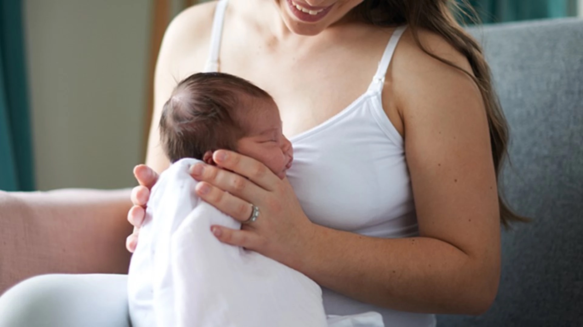Windy sales baby breastfeeding